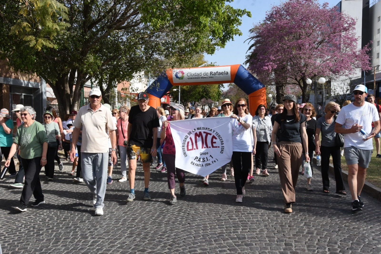 La UMTE celebró sus 30 años con una caminata recreativa
